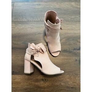 Karine Blush Pink Faux Suede Peep Toe Block Heel Sandals with Ankle Bow Size 8